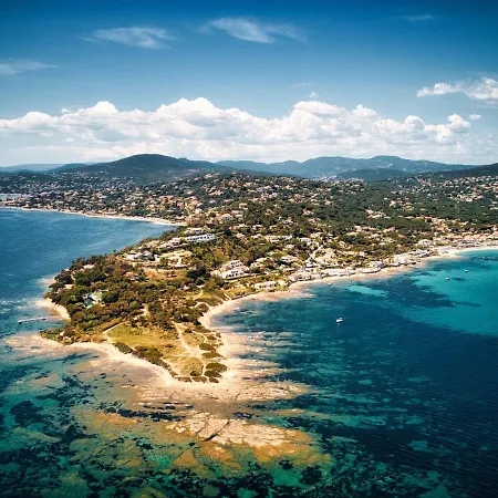 Les Palmiers Hotel