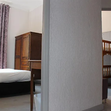 Les Palmiers Hotel