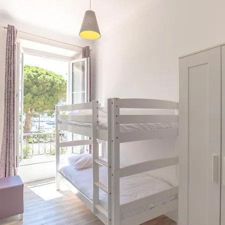 Les Palmiers Hotel