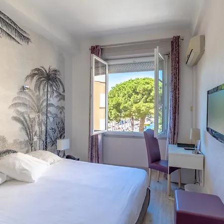 Les Palmiers Hotel