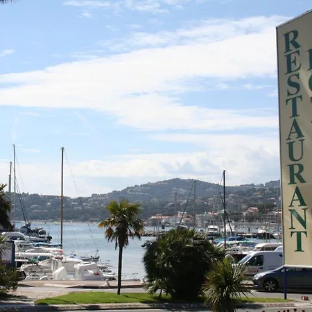 Les Palmiers Hotel